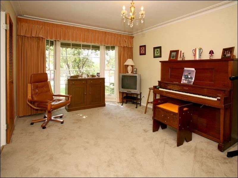 13 Knell Street, Mulgrave VIC 3170