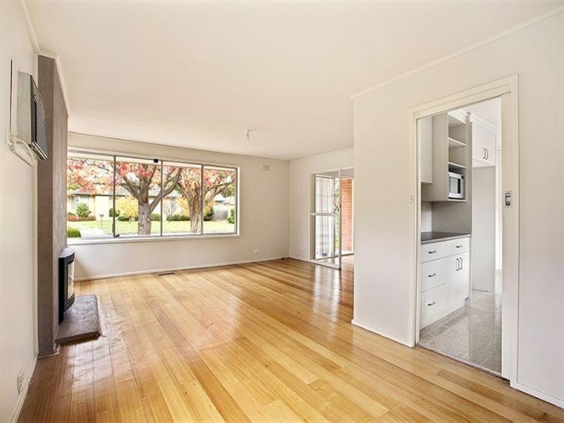 1 Stradbroke Crescent, Mulgrave VIC 3170
