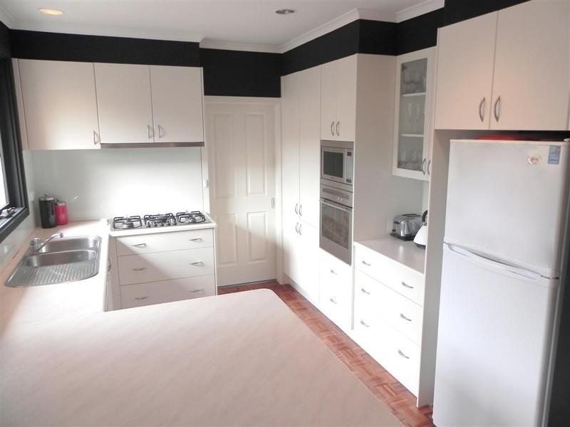 23 Garwain Parade, Glen Waverley VIC 3150