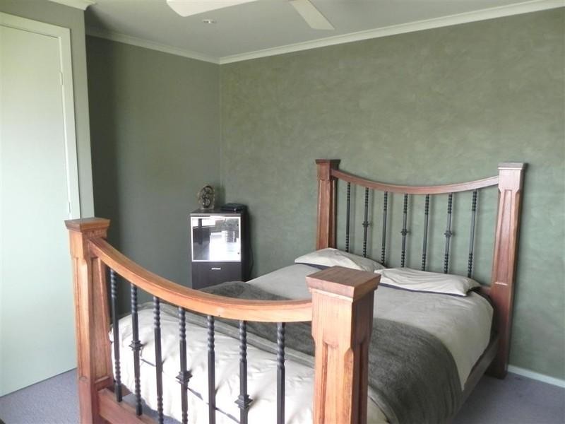 23 Garwain Parade, Glen Waverley VIC 3150