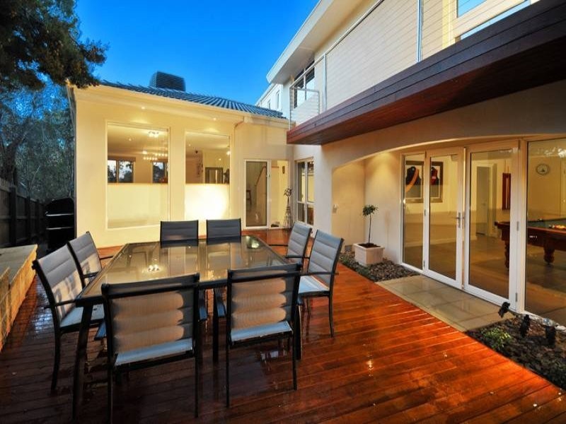 12 Redleaf Way, Wheelers Hill VIC 3150