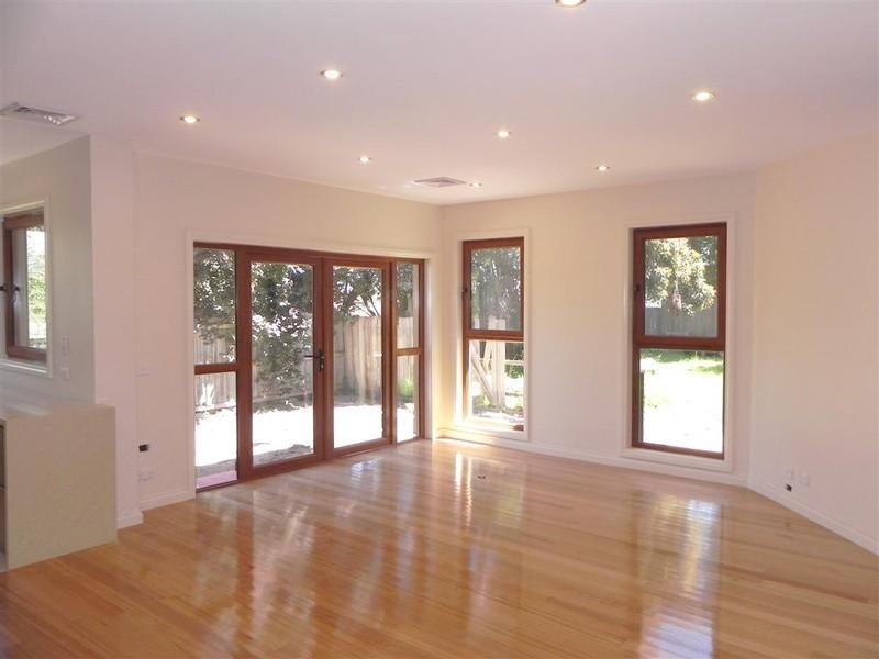 2/21 Dion Road, Glen Waverley VIC 3150