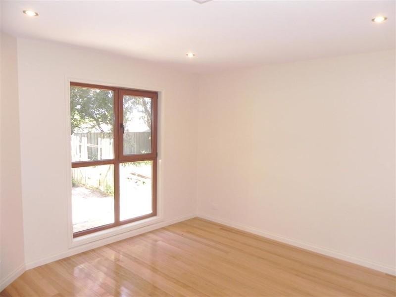 2/21 Dion Road, Glen Waverley VIC 3150