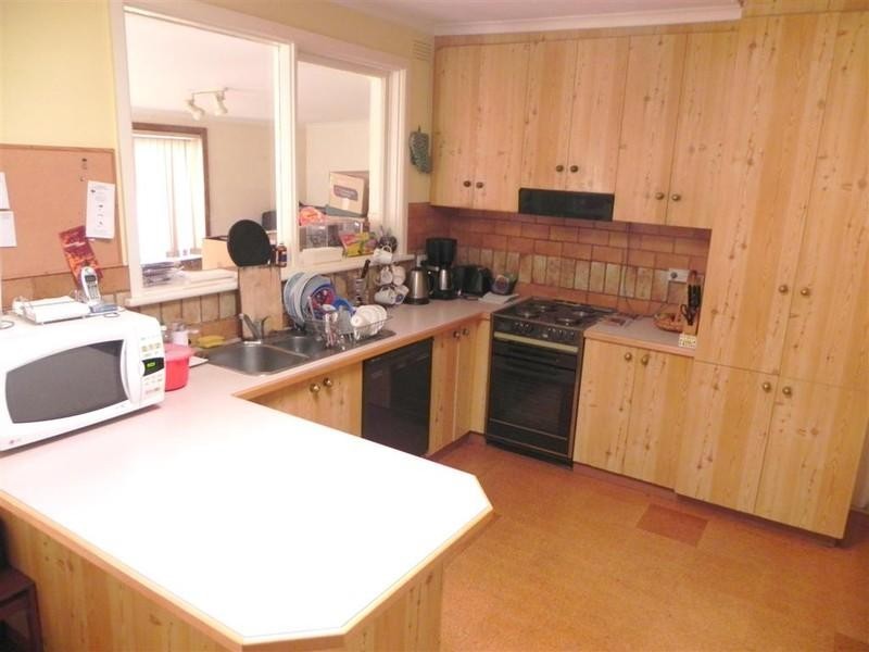 24 Belmont Road, Glen Waverley VIC 3150