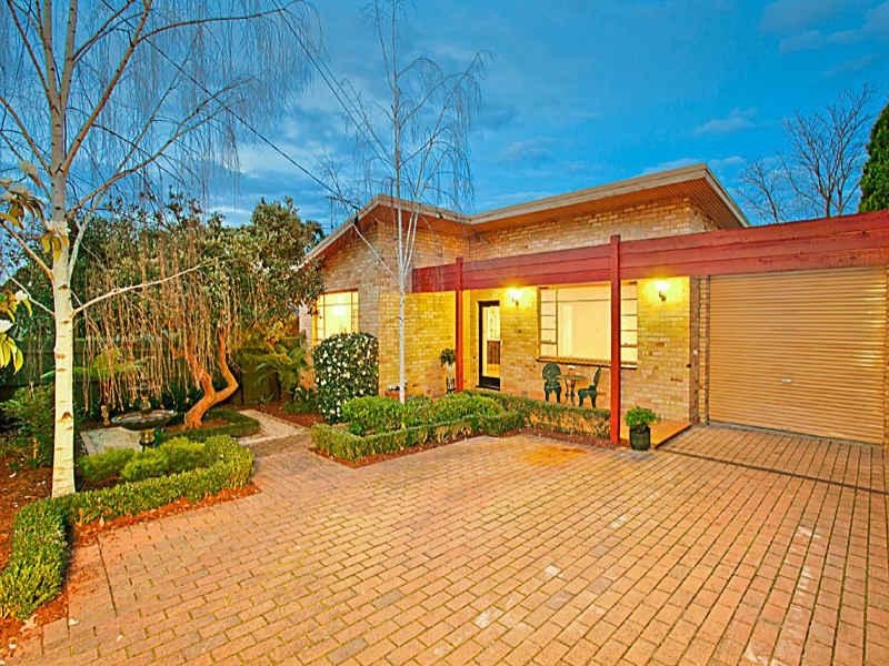 7 Highview Grove, Burwood East VIC 3151