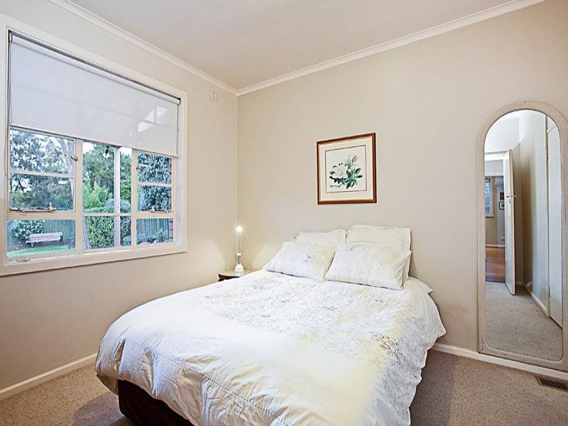 7 Highview Grove, Burwood East VIC 3151