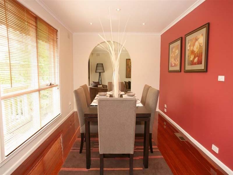 8 Crosby Drive, Glen Waverley VIC 3150