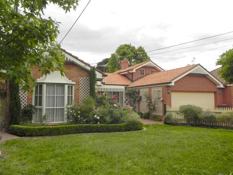 13 Park Lane, Mount Waverley VIC 3149