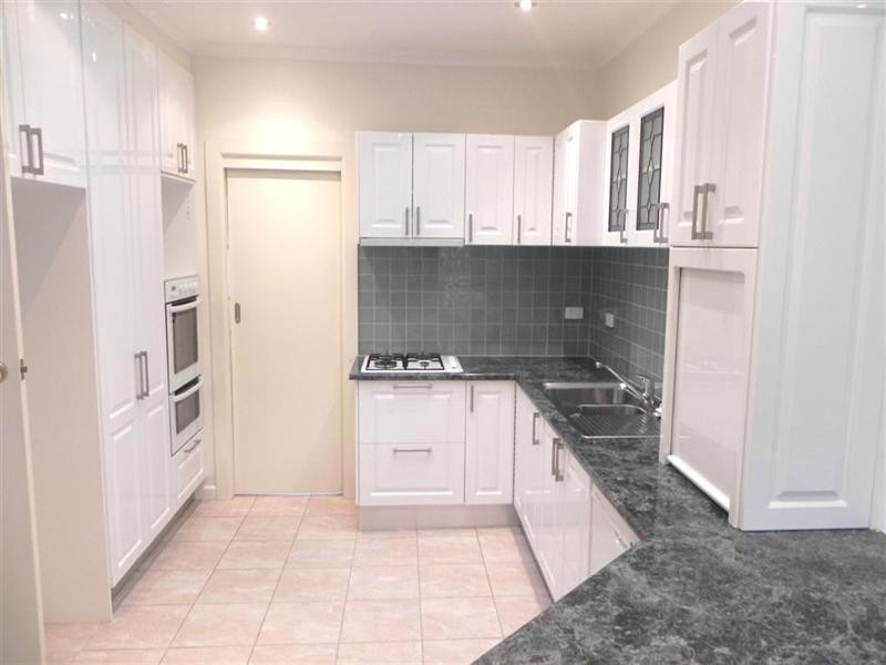 13 Park Lane, Mount Waverley VIC 3149