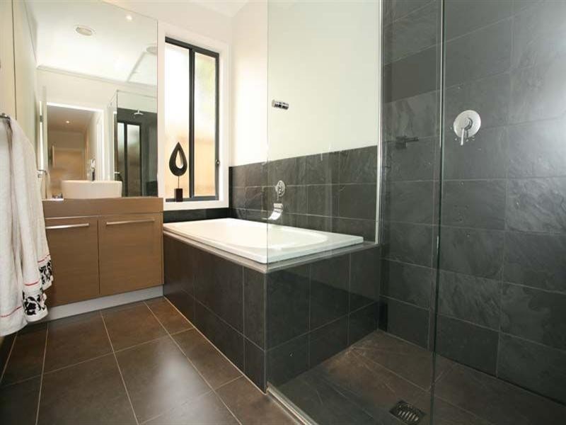 2/56 Glencairn Street, Mulgrave VIC 3170