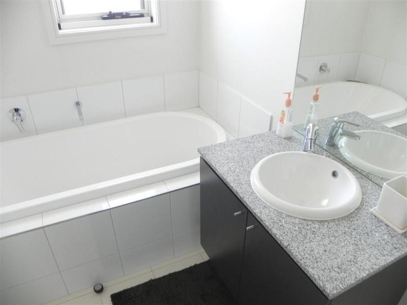 32 Stadium Circuit, Mulgrave VIC 3170