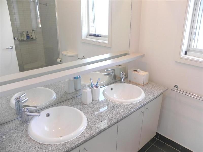 32 Stadium Circuit, Mulgrave VIC 3170