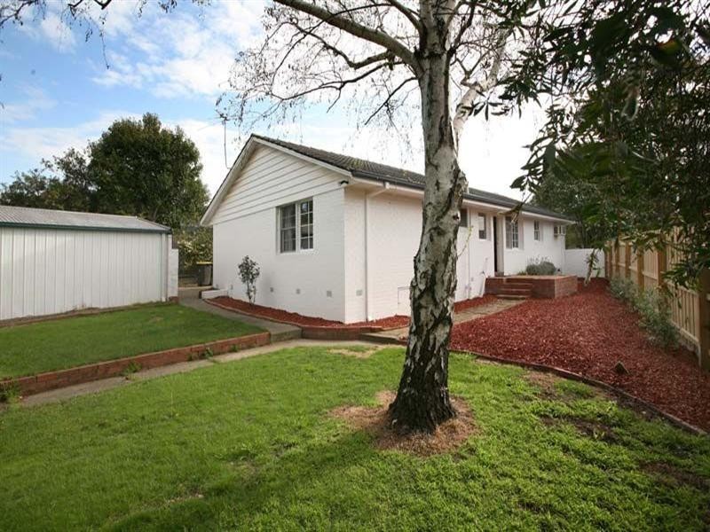 76 Glen Tower Drive, Glen Waverley VIC 3150