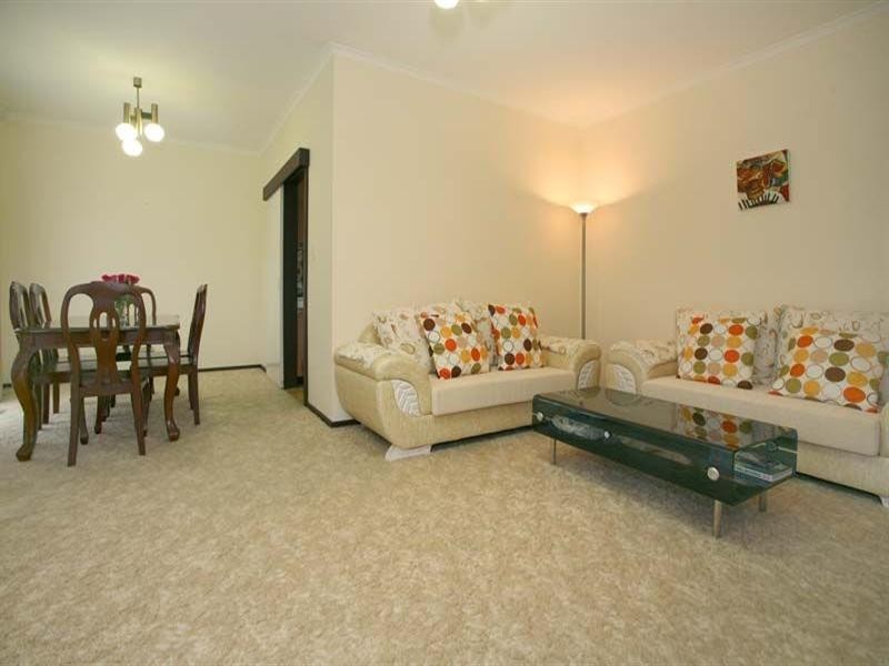 8 Castle Close, Glen Waverley VIC 3150