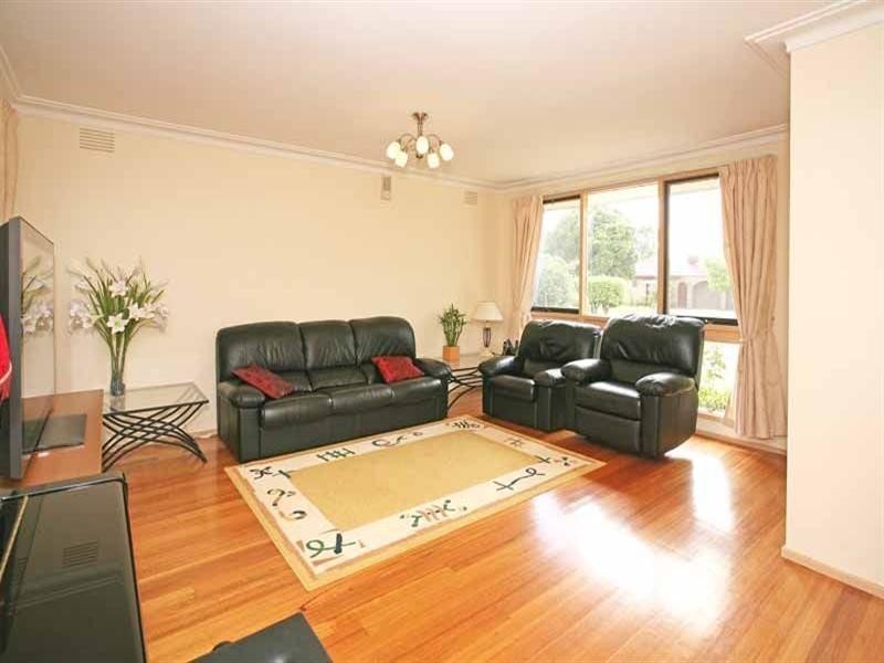 87 King Arthur Drive, Glen Waverley VIC 3150