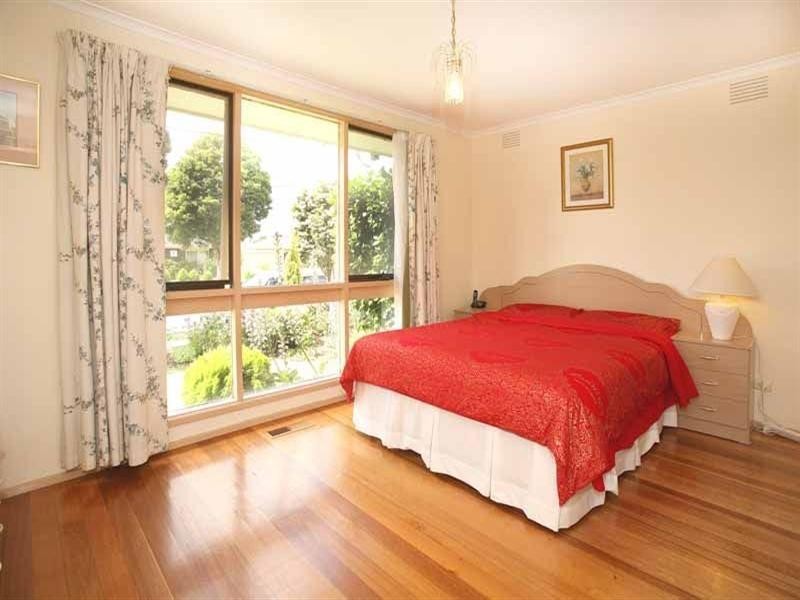 87 King Arthur Drive, Glen Waverley VIC 3150