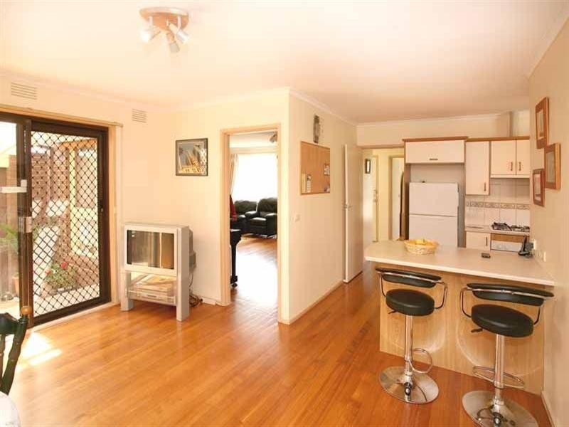 87 King Arthur Drive, Glen Waverley VIC 3150