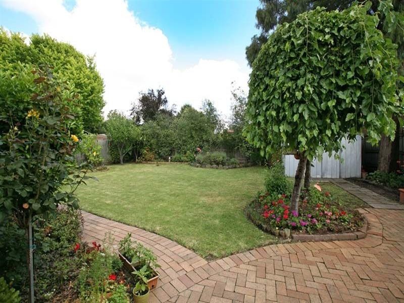 87 King Arthur Drive, Glen Waverley VIC 3150