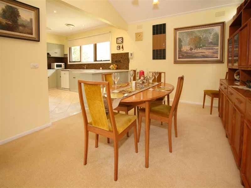 238 Gallaghers Road, Glen Waverley VIC 3150