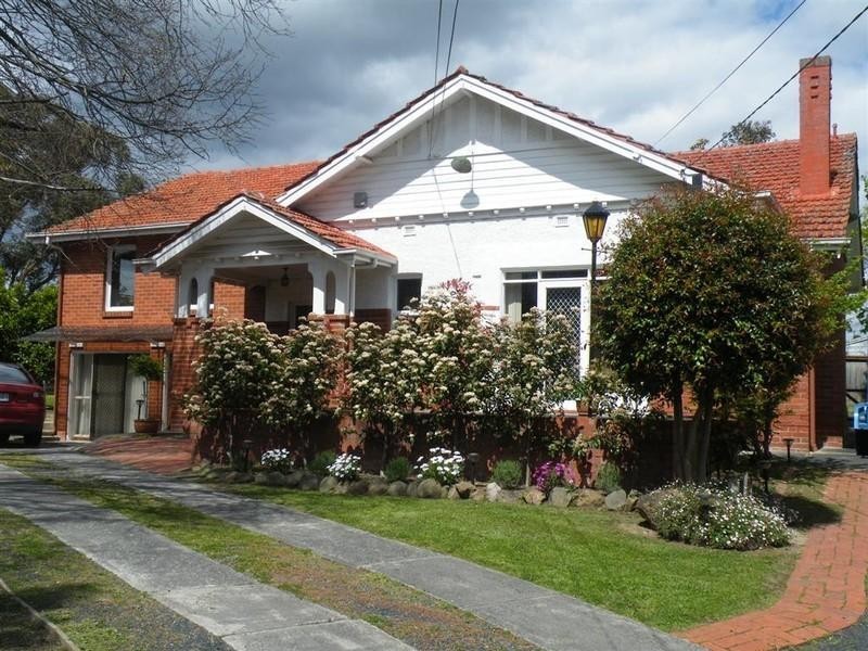 16 Mason Street, Ferntree Gully VIC 3156