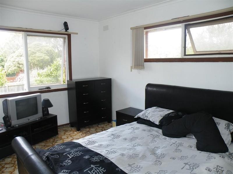 16 Mason Street, Ferntree Gully VIC 3156