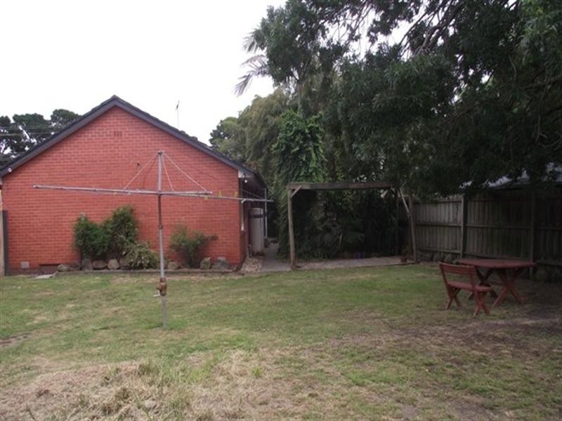 20 Kingsley Grove, Mount Waverley VIC 3149