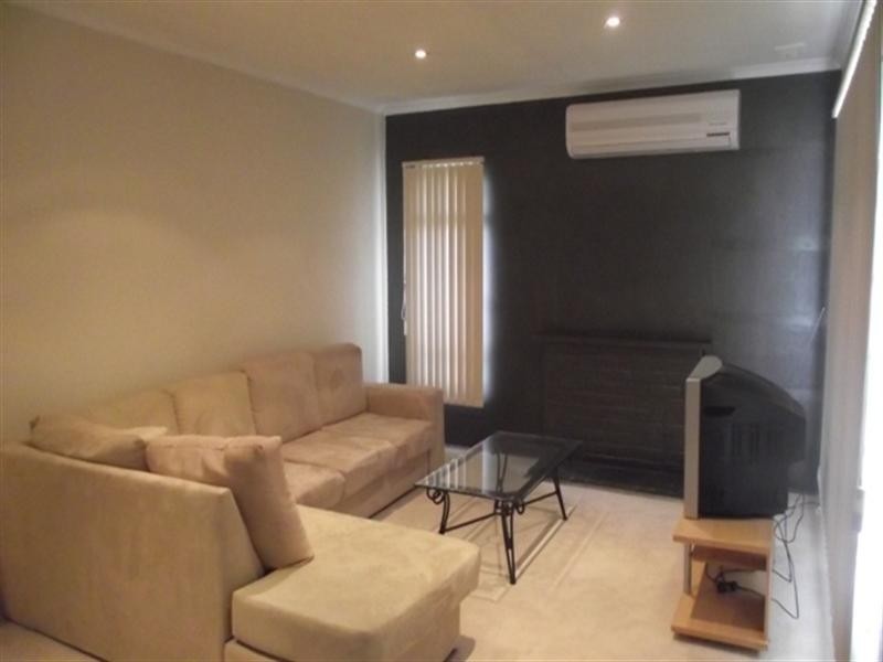 4 Burton Street, Chadstone VIC 3148