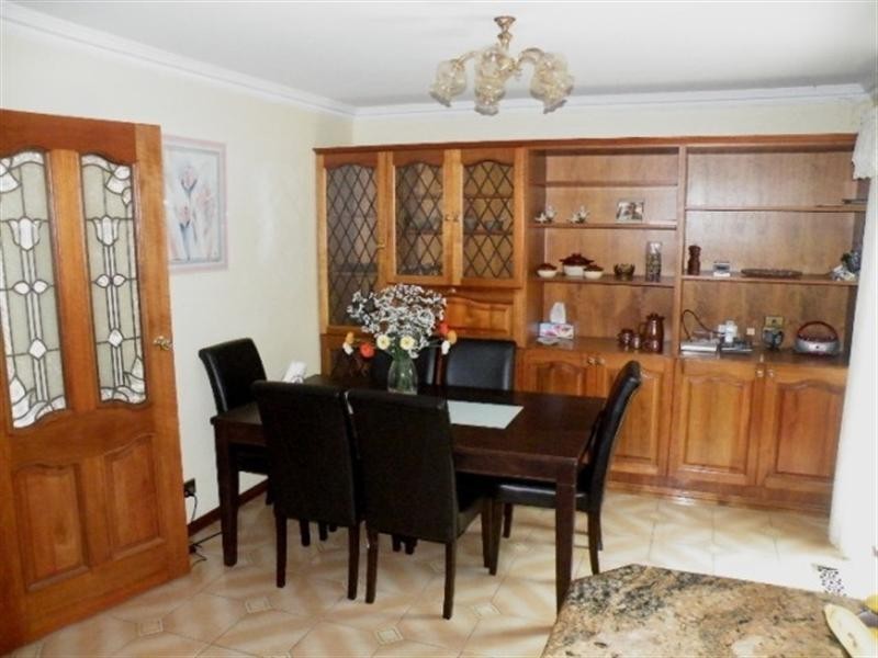 8 Lauriston Court, Mulgrave VIC 3170