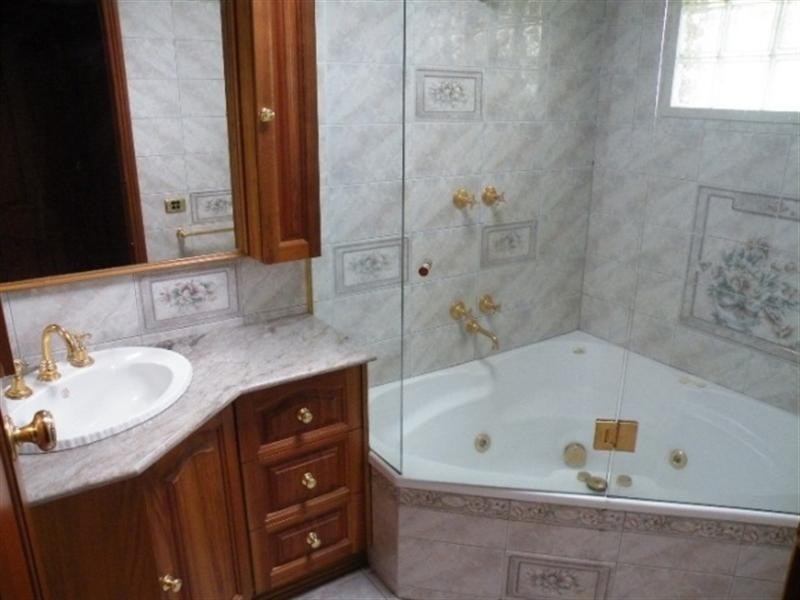 8 Lauriston Court, Mulgrave VIC 3170