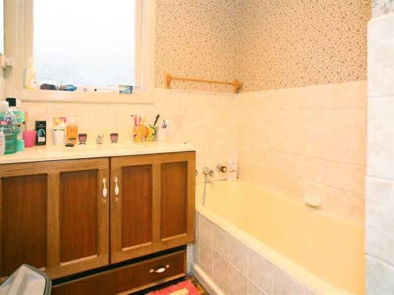 19 Kennedy Street, Glen Waverley VIC 3150