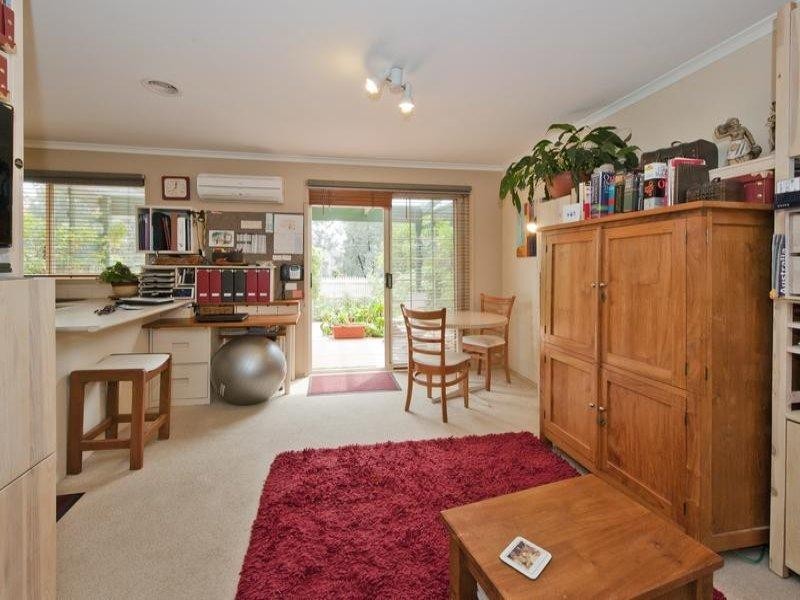 7 Hotham Retreat, Burwood East VIC 3151