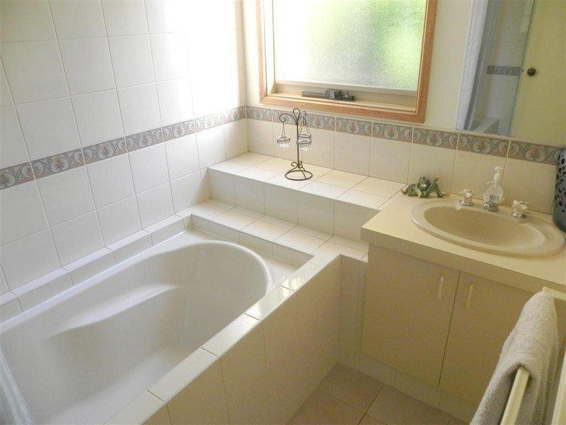 2/13 Vasey Grove, Mount Waverley VIC 3149