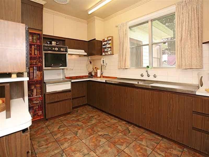 12 Pepperell Avenue, Glen Waverley VIC 3150