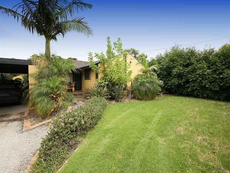 21 Rivett Crescent, Mulgrave VIC 3170