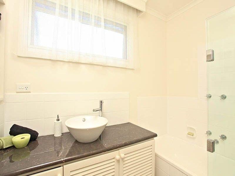 72 Amesbury Avenue, Wantirna VIC 3152