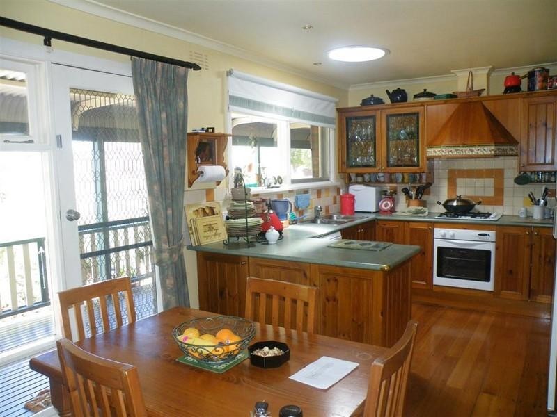 29 Winmalee Drive, Glen Waverley VIC 3150