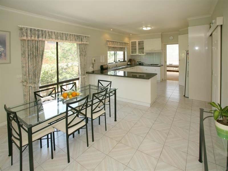 14 Nimmo Court, Mulgrave VIC 3170