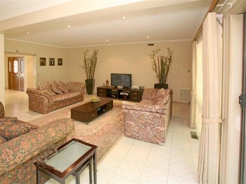 14 Nimmo Court, Mulgrave VIC 3170