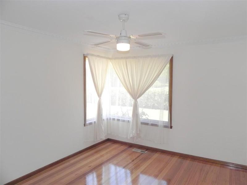 17 Lebanon Crescent, Mulgrave VIC 3170