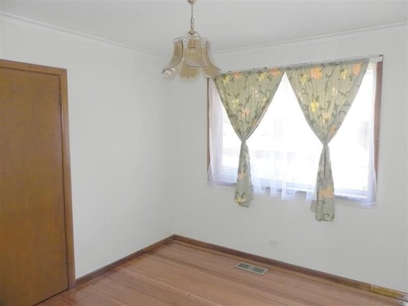 17 Lebanon Crescent, Mulgrave VIC 3170