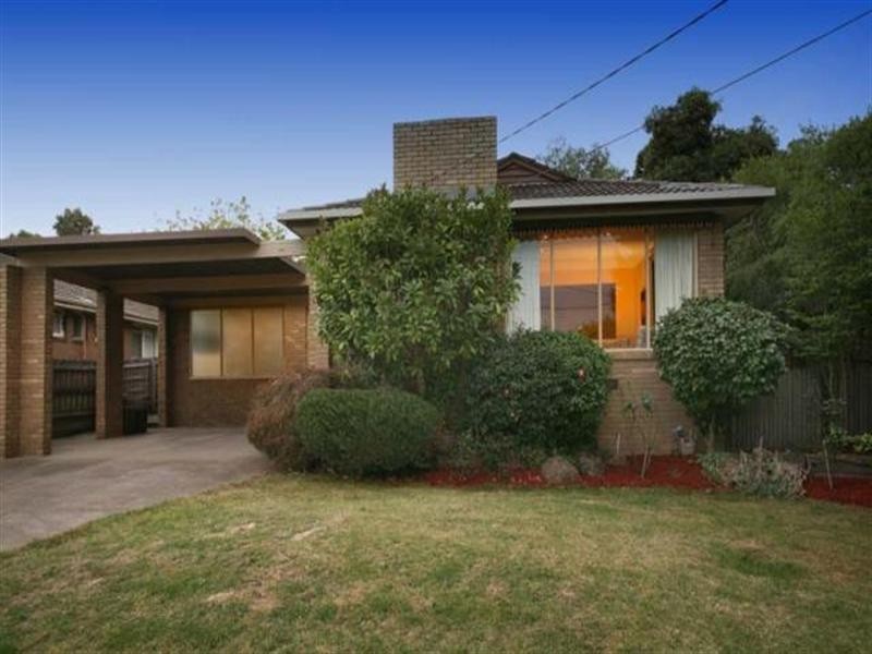 297 Gallaghers Road, Glen Waverley VIC 3150