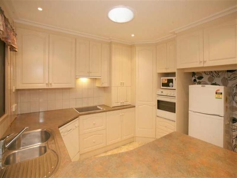 297 Gallaghers Road, Glen Waverley VIC 3150