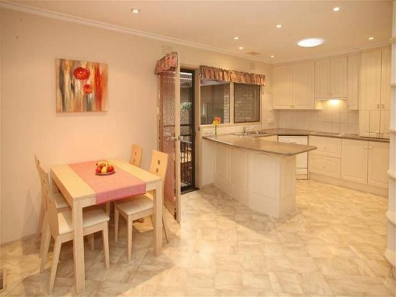 297 Gallaghers Road, Glen Waverley VIC 3150