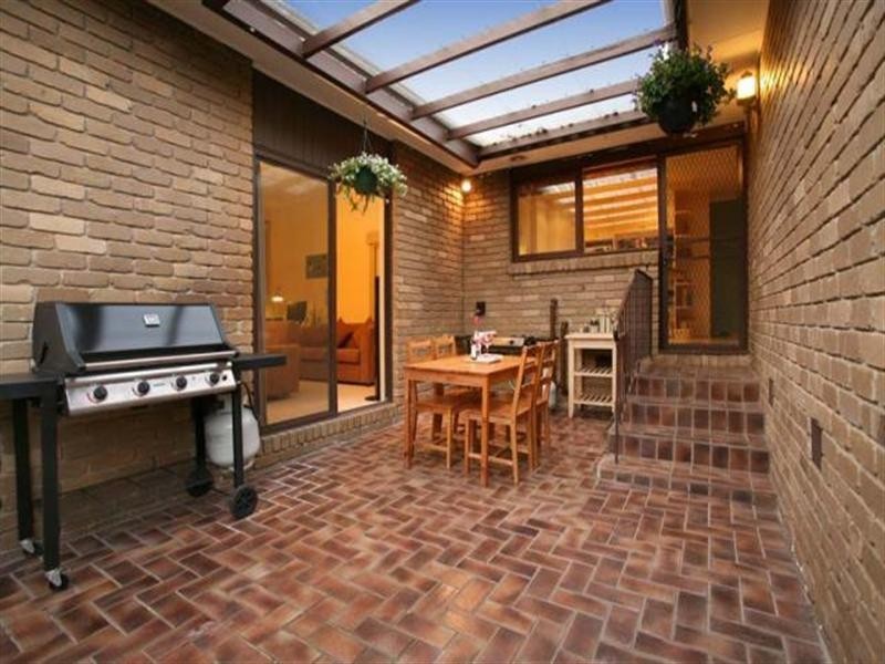 297 Gallaghers Road, Glen Waverley VIC 3150