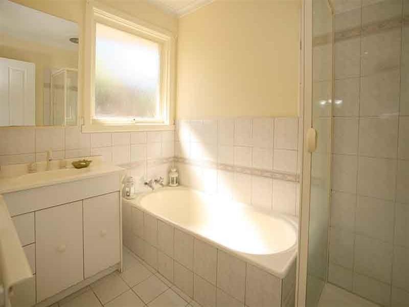 39 Saniky Street, Notting Hill VIC 3168