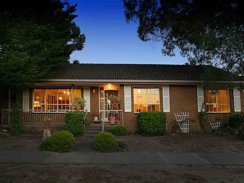 2 Heath Street, Glen Waverley VIC 3150