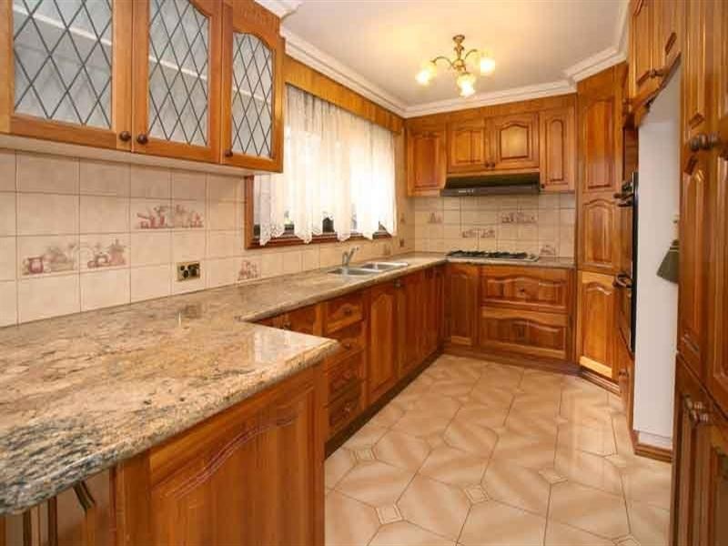 8 Lauriston Court, Mulgrave VIC 3170