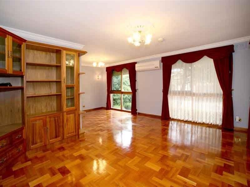 8 Lauriston Court, Mulgrave VIC 3170