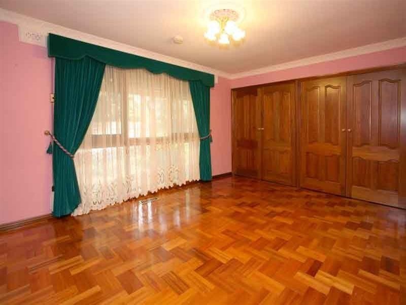 8 Lauriston Court, Mulgrave VIC 3170