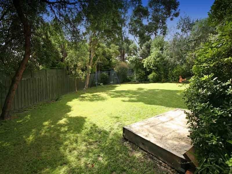 2 Bushland Court, Wheelers Hill VIC 3150